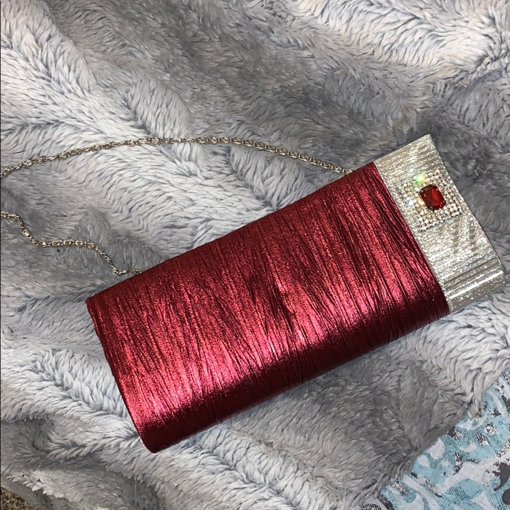 Red Clutch